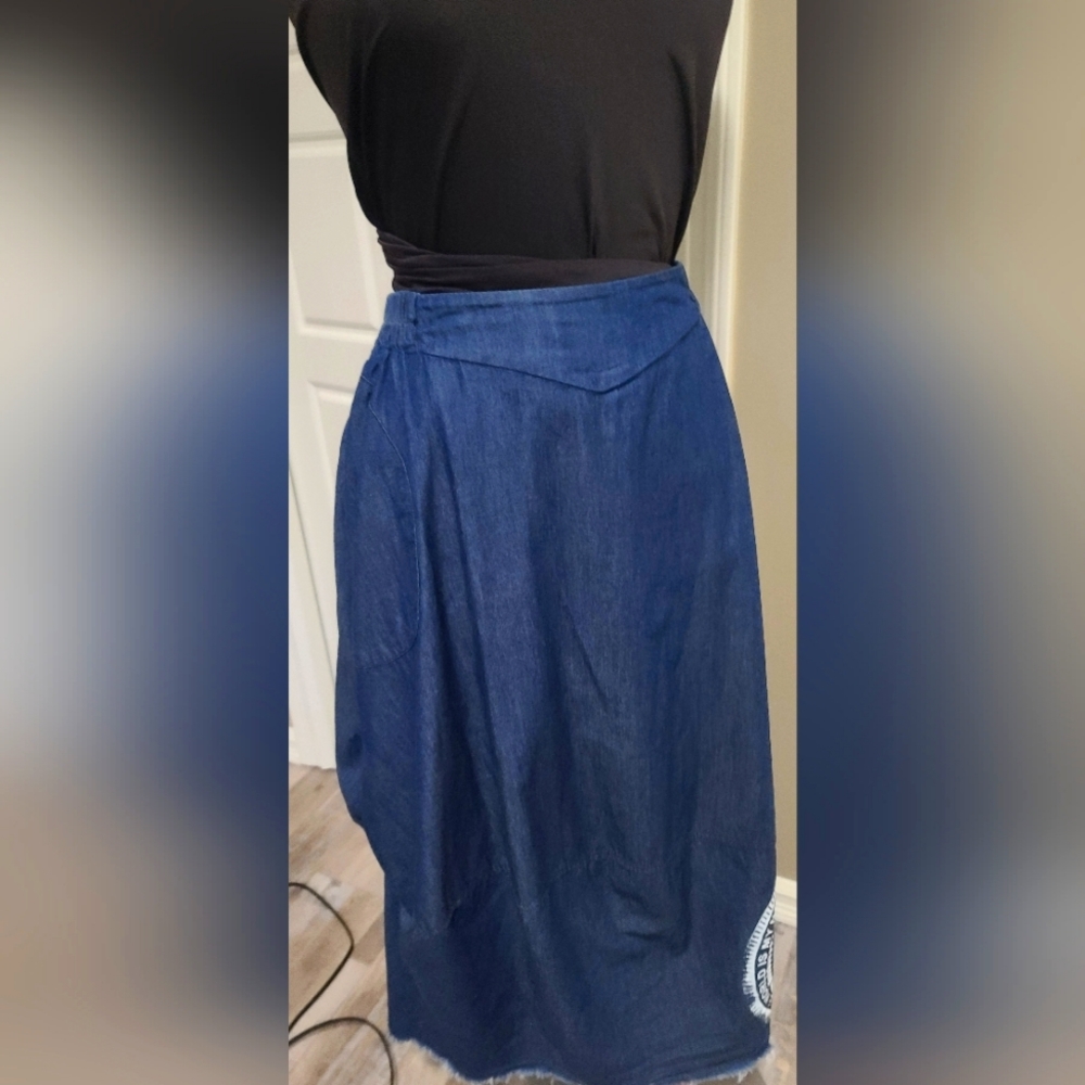Denim skirt